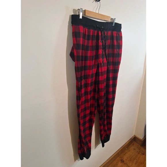 Men’s Fruit of the Loom Black & Red Checker Pajamas Pants - Picture 4 of 7